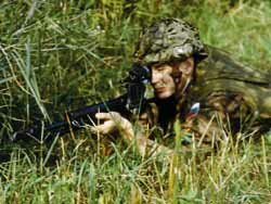 Soldado del Ejercito Ruso con An-94 equipado con mira telescopica