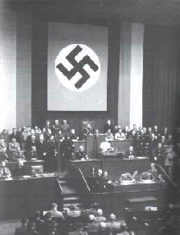 Hitler ante el Reichstag 1934