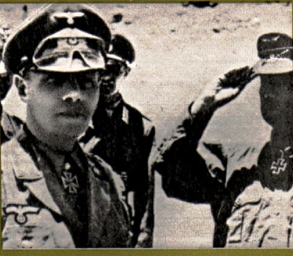 General Erwin Rommel pasando revista a las tropas