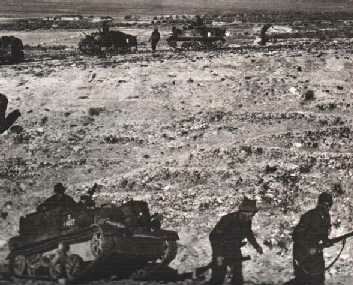 Carros de tropas Bren britanicos cruzando un campo minado